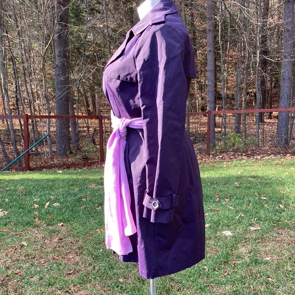 Jones New York dark plum double breasted trench with rain fly size L - Picture 3 of 10